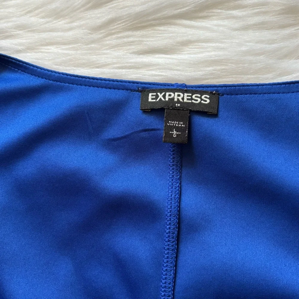 💙💙Express Royal Blue V-Neck Dress with Flutter Sleeves - Picture 8 of 10